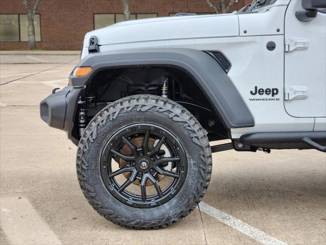 new 2025 Jeep Wrangler car, priced at $39,786