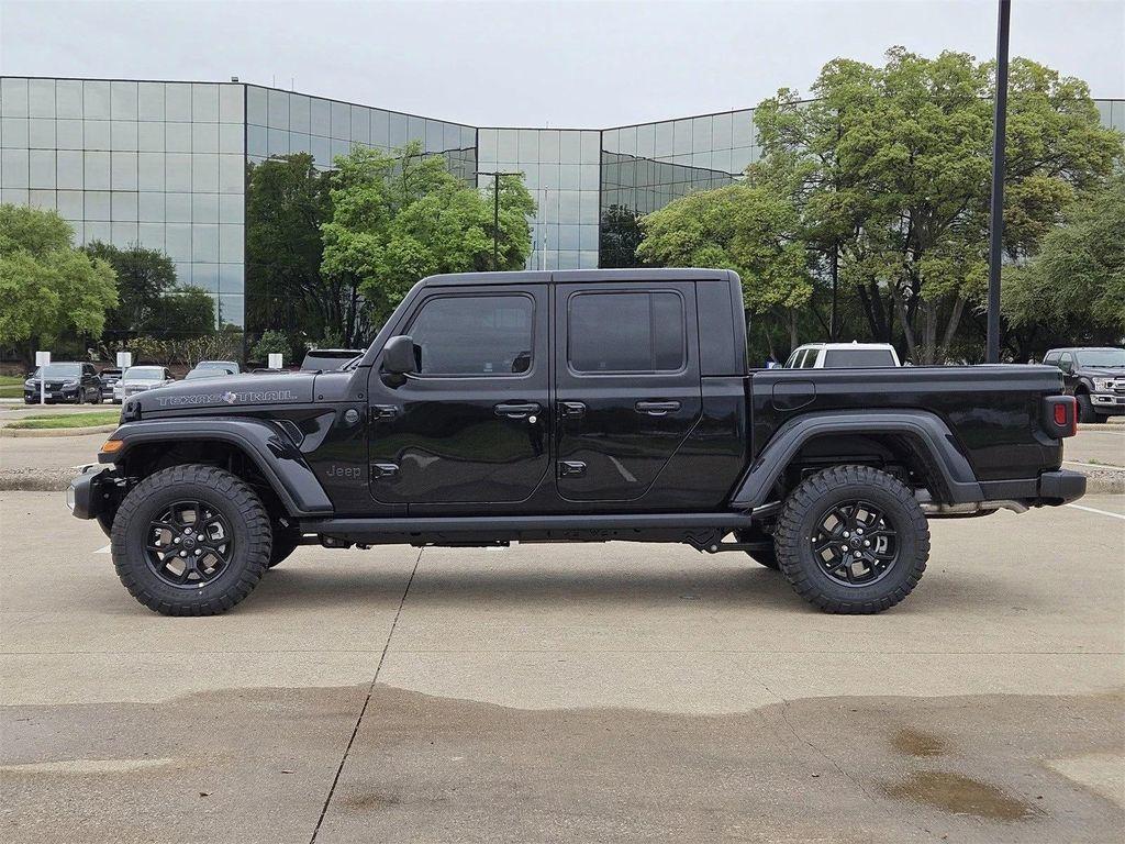 new 2025 Jeep Gladiator car, priced at $40,500