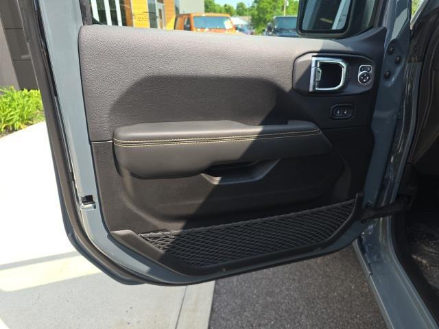 new 2025 Jeep Gladiator car, priced at $51,510