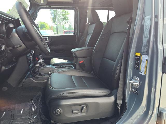 new 2025 Jeep Gladiator car, priced at $51,510