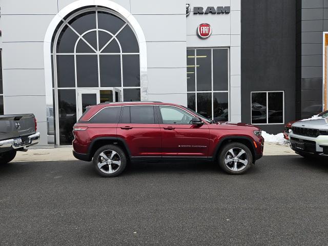 used 2023 Jeep Grand Cherokee car, priced at $42,999