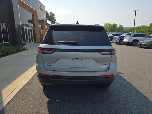 new 2025 Jeep Grand Cherokee car, priced at $43,357