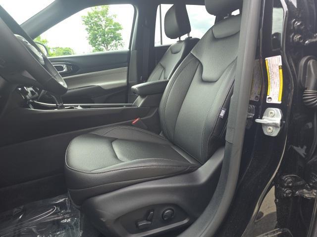 new 2025 Jeep Compass car, priced at $32,987