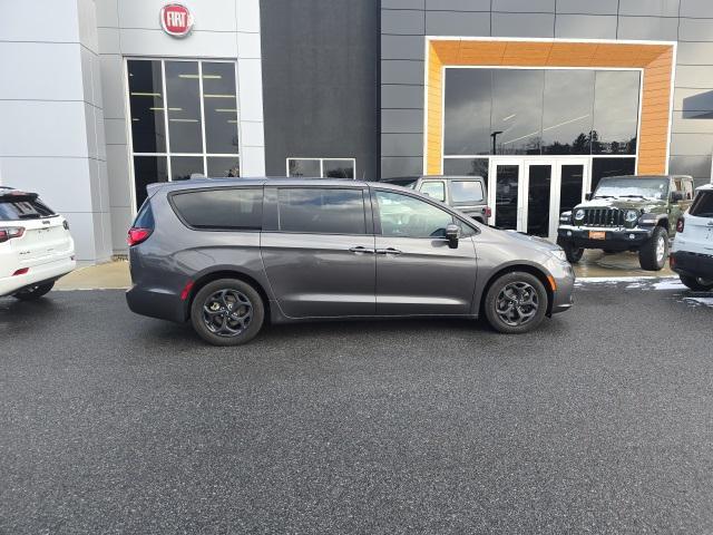 used 2022 Chrysler Pacifica Hybrid car, priced at $30,999