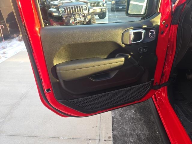 new 2025 Jeep Gladiator car, priced at $41,885