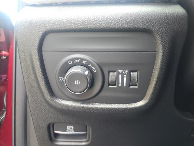 new 2025 Jeep Grand Cherokee car, priced at $49,087