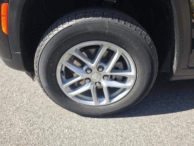 new 2025 Jeep Grand Cherokee car, priced at $40,631