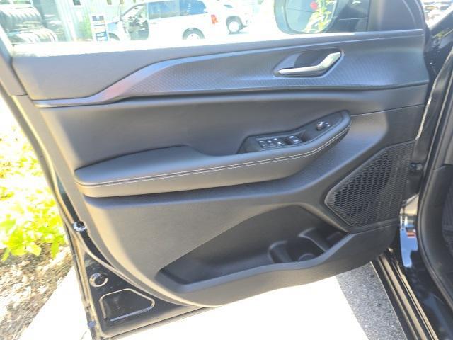 new 2025 Jeep Grand Cherokee car, priced at $40,631