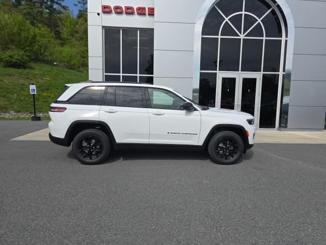 new 2025 Jeep Grand Cherokee car, priced at $42,167