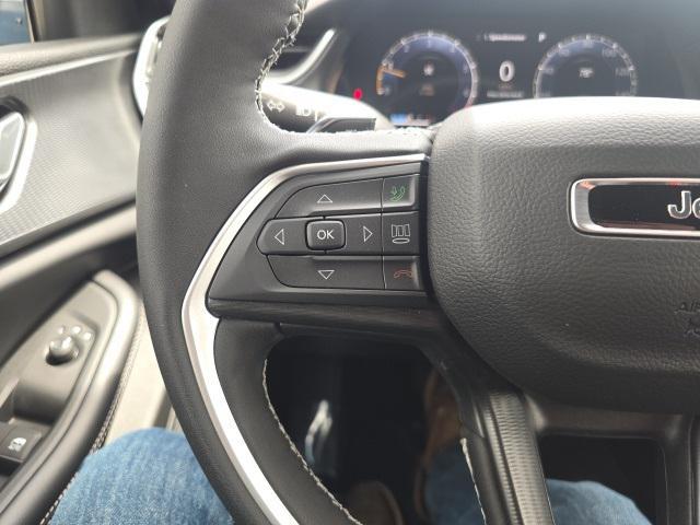 new 2025 Jeep Grand Cherokee car, priced at $44,803