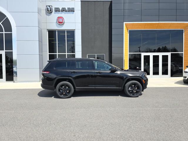 new 2024 Jeep Grand Cherokee L car, priced at $48,332