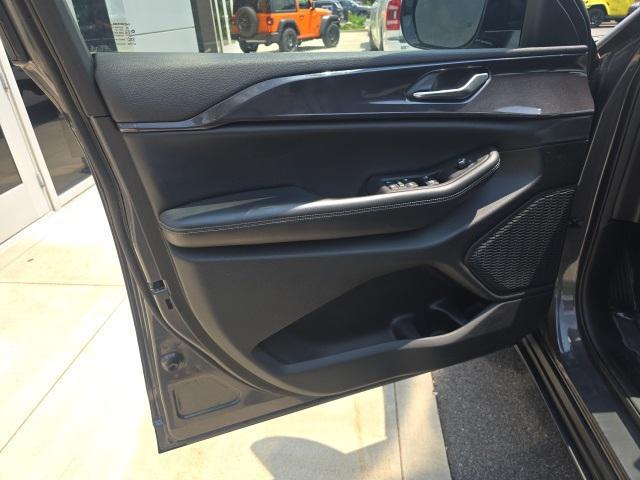 used 2023 Jeep Grand Cherokee L car, priced at $30,999
