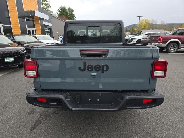 new 2024 Jeep Gladiator car, priced at $39,694