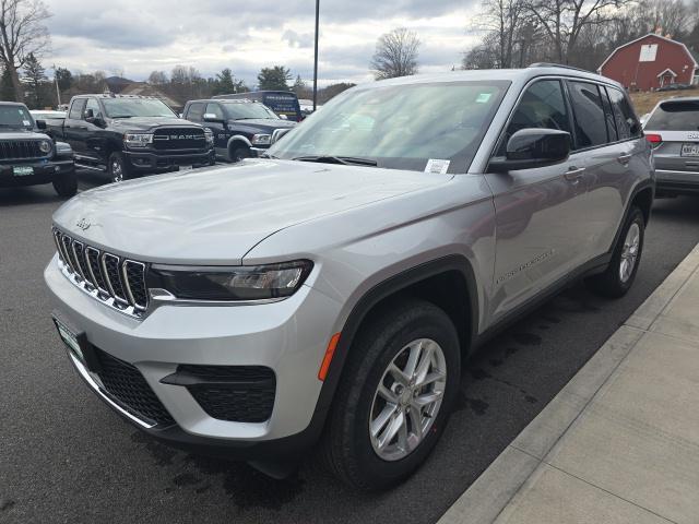 new 2024 Jeep Grand Cherokee car, priced at $39,999