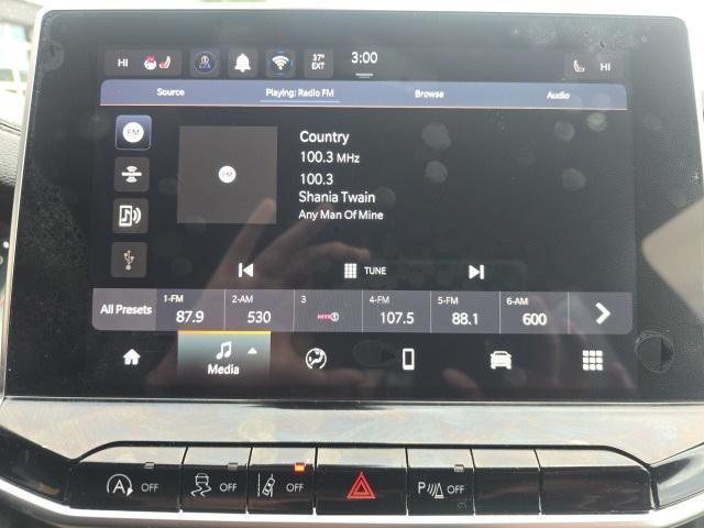 used 2025 Jeep Compass car, priced at $28,999