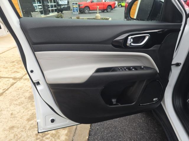 used 2025 Jeep Compass car, priced at $28,999