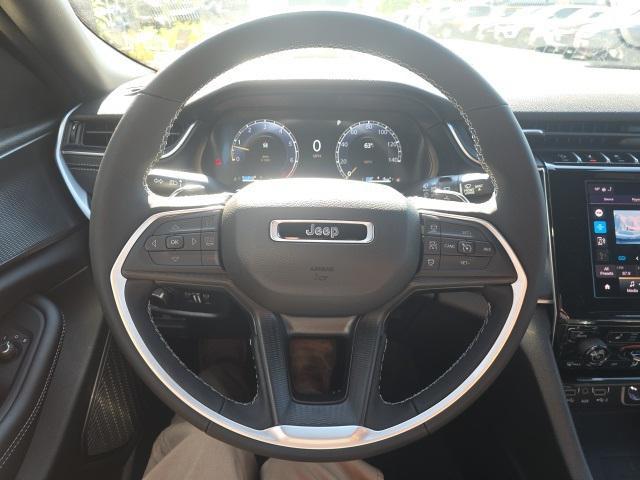 new 2025 Jeep Grand Cherokee car, priced at $40,702