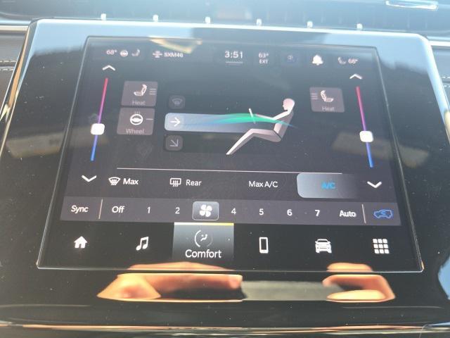 new 2025 Jeep Grand Cherokee car, priced at $40,702