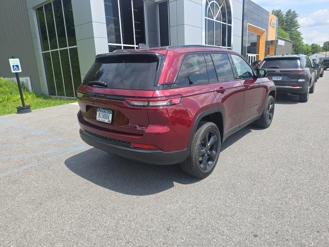 new 2025 Jeep Grand Cherokee car, priced at $43,912