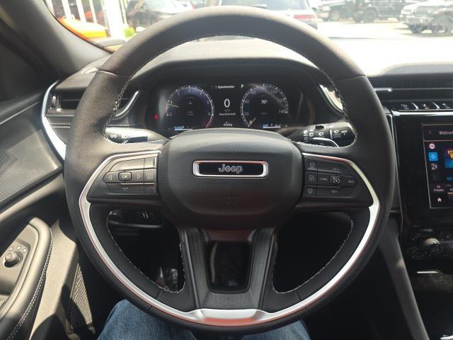 new 2025 Jeep Grand Cherokee car, priced at $43,912
