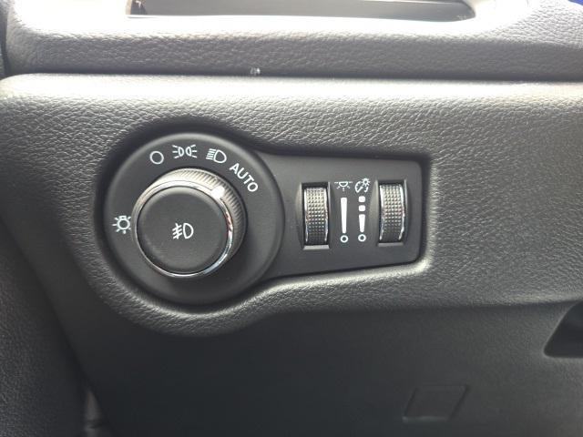 new 2026 Chrysler Pacifica car, priced at $48,021