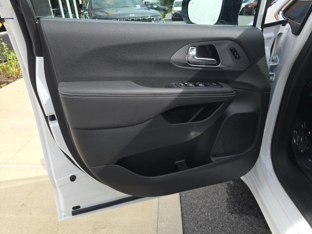 new 2026 Chrysler Pacifica car, priced at $48,021