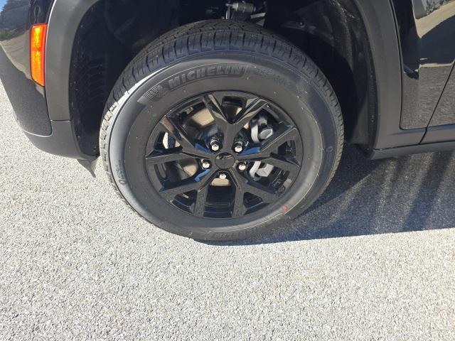 new 2025 Jeep Grand Cherokee car, priced at $42,608