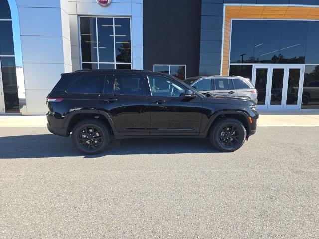 new 2025 Jeep Grand Cherokee car, priced at $42,608