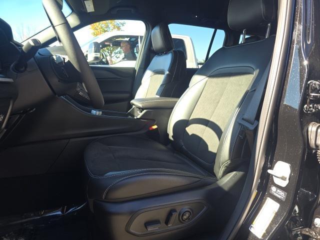 new 2025 Jeep Grand Cherokee car, priced at $42,608