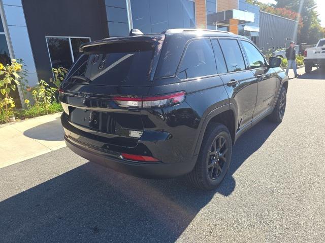 new 2025 Jeep Grand Cherokee car, priced at $42,608