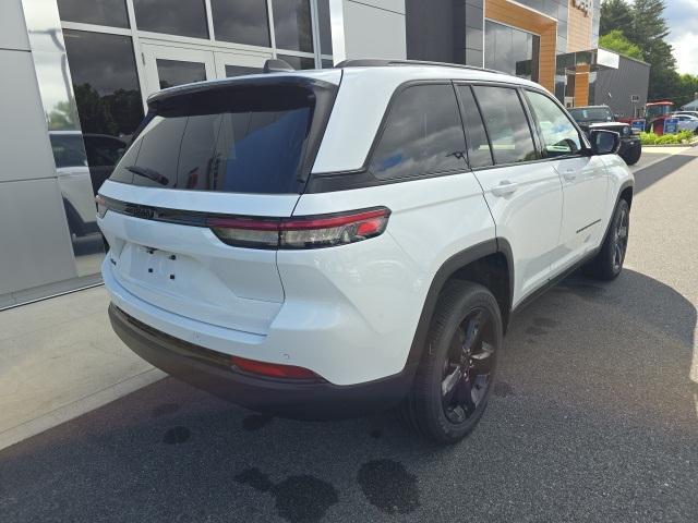 new 2024 Jeep Grand Cherokee car, priced at $46,732