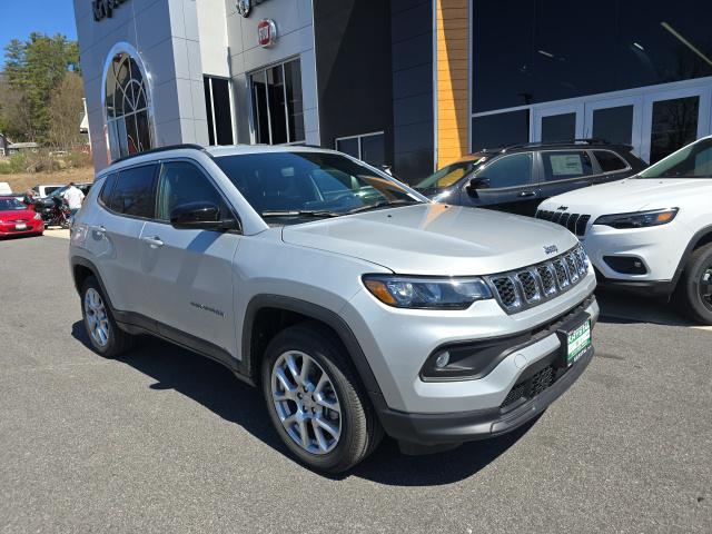 new 2024 Jeep Compass car, priced at $33,559