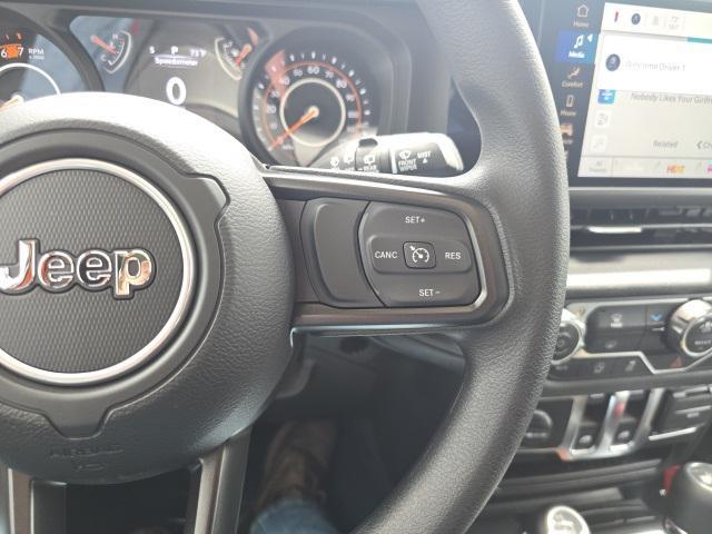 new 2025 Jeep Wrangler car, priced at $39,875