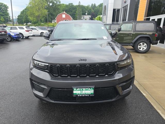 new 2024 Jeep Grand Cherokee car, priced at $44,372