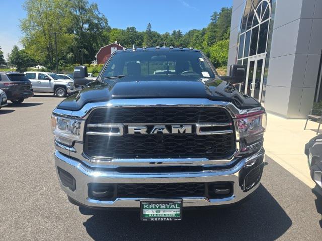 new 2024 Ram 3500 car, priced at $62,055