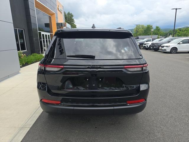 new 2024 Jeep Grand Cherokee car, priced at $46,372