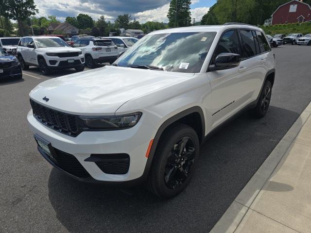 new 2024 Jeep Grand Cherokee car, priced at $45,836