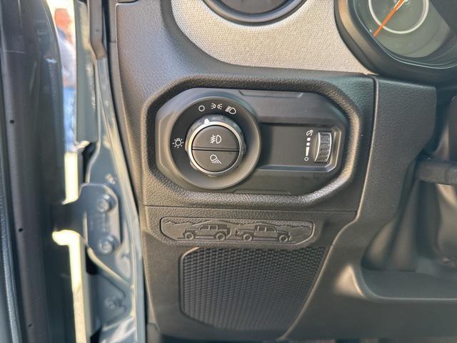 new 2026 Jeep Gladiator car, priced at $44,359