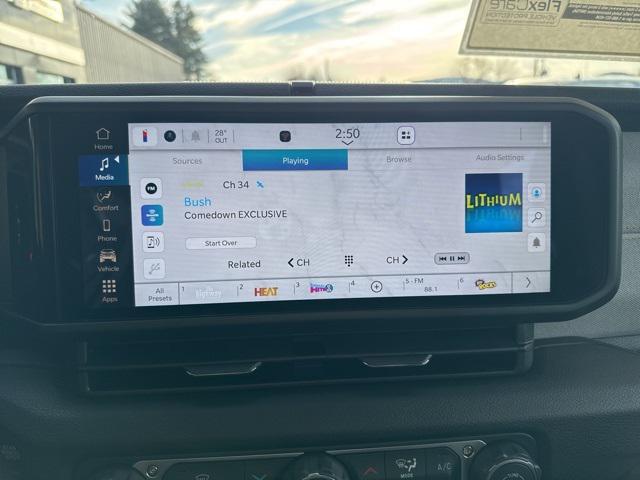 new 2026 Jeep Gladiator car, priced at $44,359