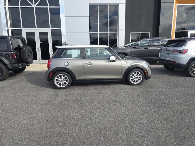 used 2018 MINI Hardtop car, priced at $16,999