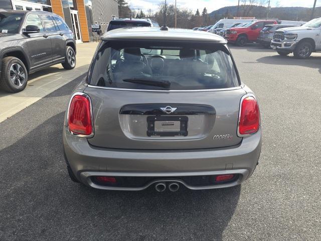 used 2018 MINI Hardtop car, priced at $16,999