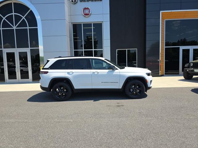 new 2024 Jeep Grand Cherokee car, priced at $45,836