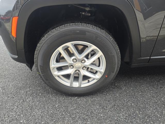 new 2025 Jeep Grand Cherokee L car, priced at $42,240