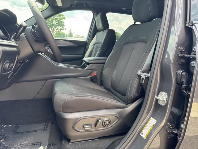 new 2025 Jeep Grand Cherokee car, priced at $41,319