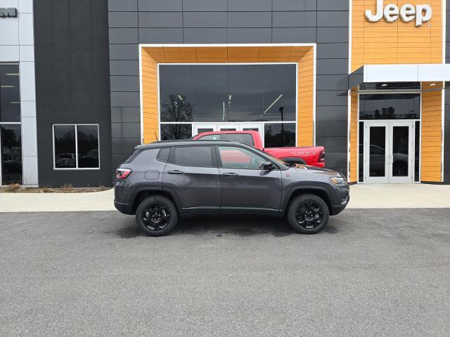 new 2024 Jeep Compass car, priced at $37,370