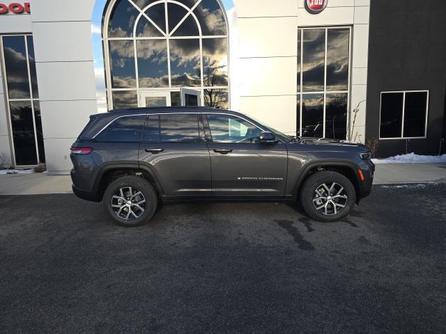 new 2025 Jeep Grand Cherokee car, priced at $47,310