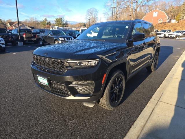 new 2025 Jeep Grand Cherokee car, priced at $44,030