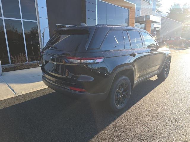 new 2025 Jeep Grand Cherokee car, priced at $44,030