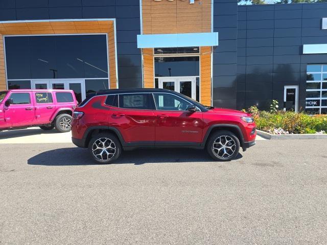 new 2024 Jeep Compass car, priced at $33,274