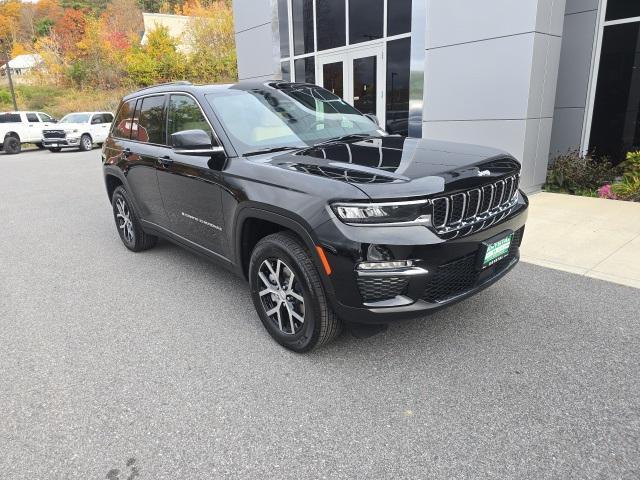 new 2025 Jeep Grand Cherokee car, priced at $47,376
